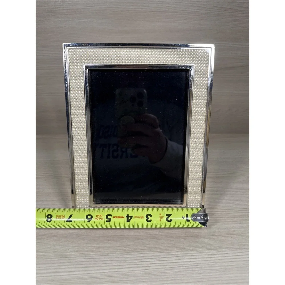 Lenox Jubilee Pearl Frame w/ Silver Tone Borders Accents 5x7
